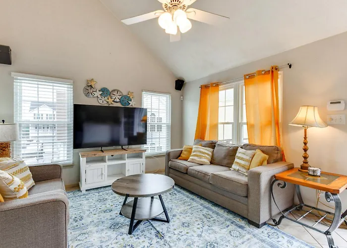 Walk To East Beach: Apt W/ Outdoor Space