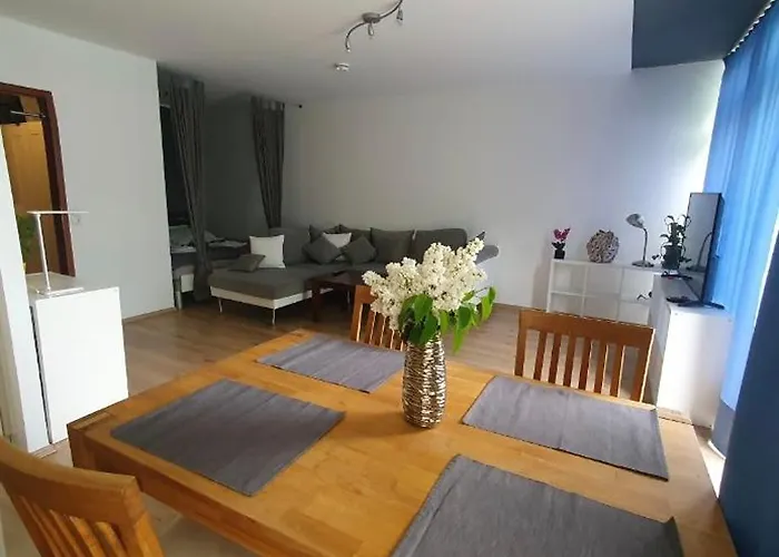 Gemütliches Apartment in Pinneberg - Balkon&Bahnhof in 5 Min