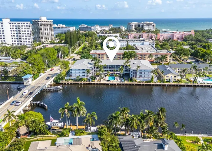 Waterfront Retreat Views, Pool, Hot Tub, Gym Walk To Beach & Boca Resort!