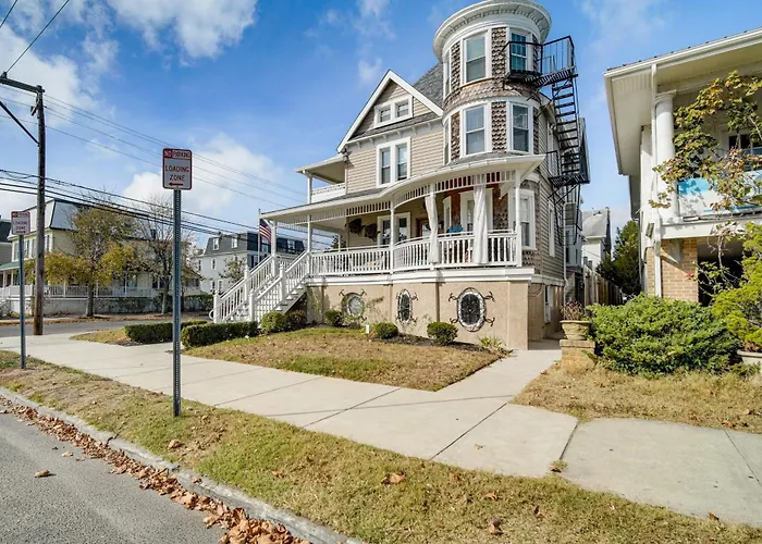 Steps To Beach: Couple'S Retreat In Ocean City!