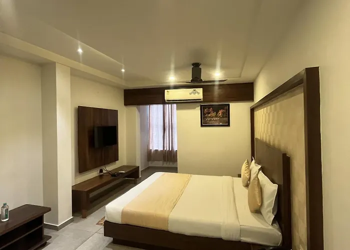 Crown Hotel