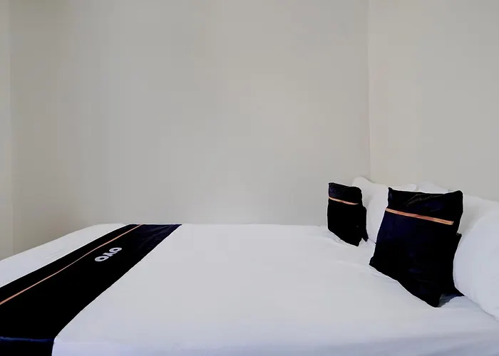 Oyo Madani Guest House Syariah
