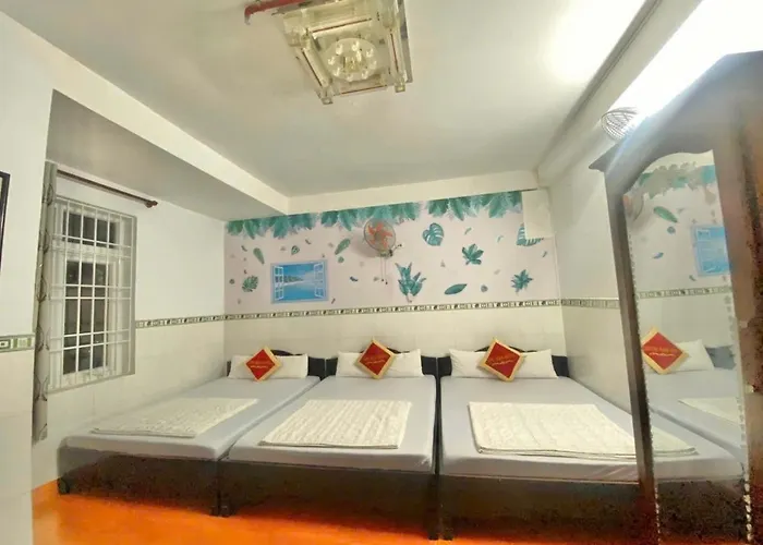 Anh Quan Hotel