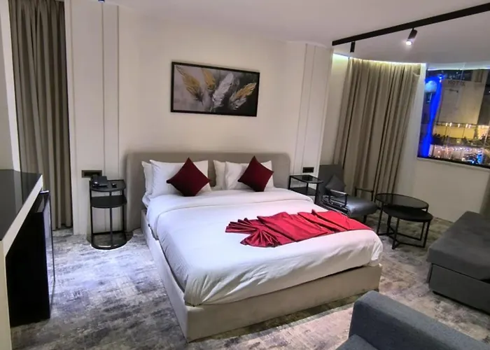Roya Downtown Boutique Hotel