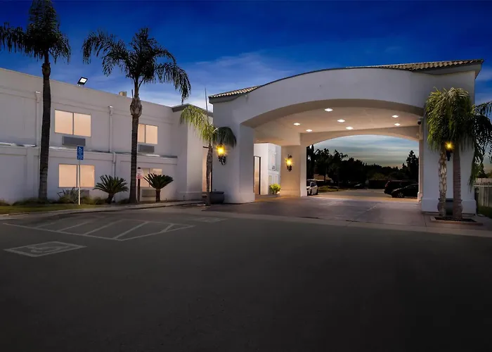 Hourglass Hotel, Trademark Collection By Wyndham