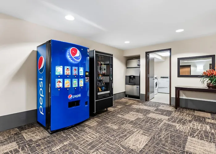Red Roof Inn Plus+ & Suites Malone