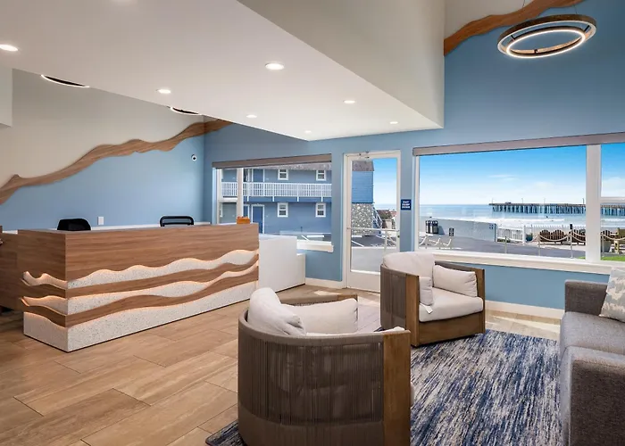 Shoreline Inn...On The Beach