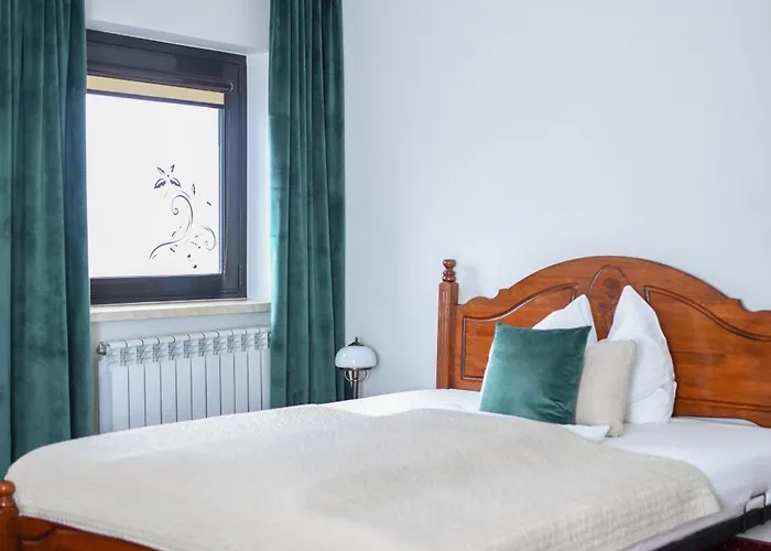 Hotel Zodiak