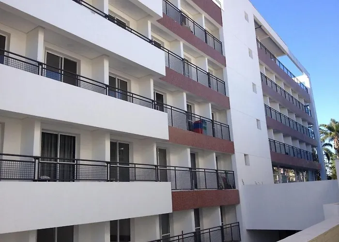 Flat 5 estrelas-novo e charmoso na Granja Viana