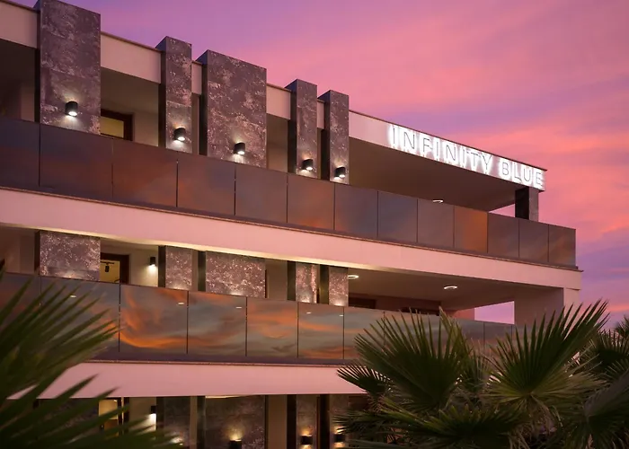 Malibu Imperial Seafront Apartments