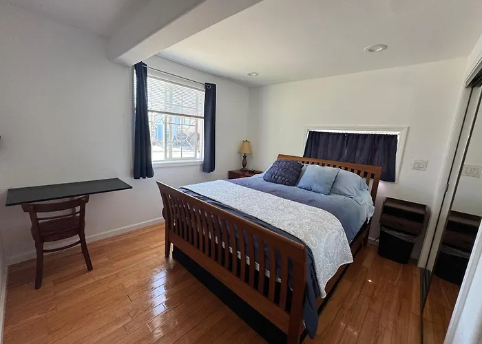 San Francisco 2 Bedroom With Parking Near Bart