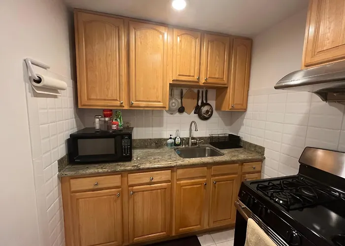 San Francisco 2 Bedroom With Parking Near Bart