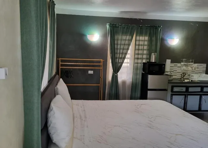 Cattleya Flor Hotel