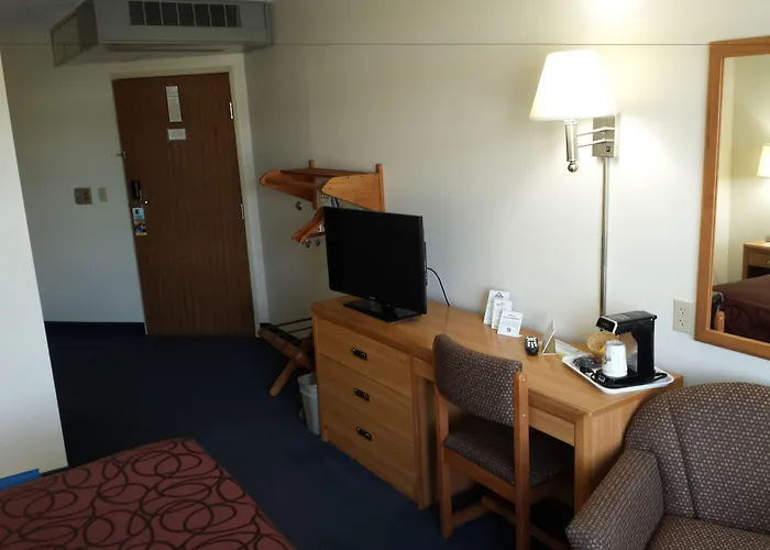Days Inn By Wyndham Great Falls