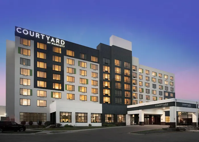 Courtyard By Marriott Edina Bloomington
