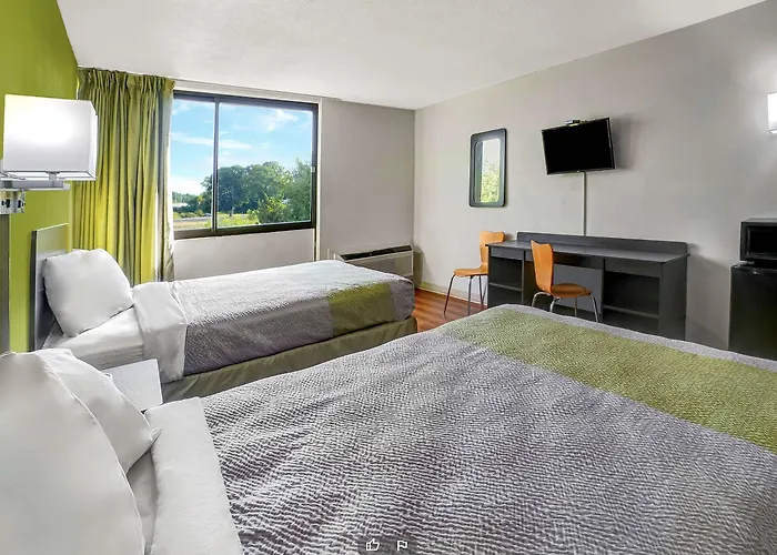 Travelodge By Wyndham Vernon Ct