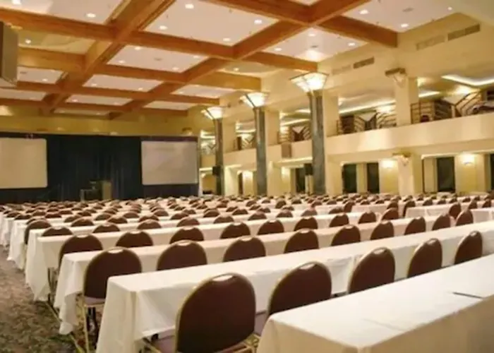 Atheneum Suite Hotel