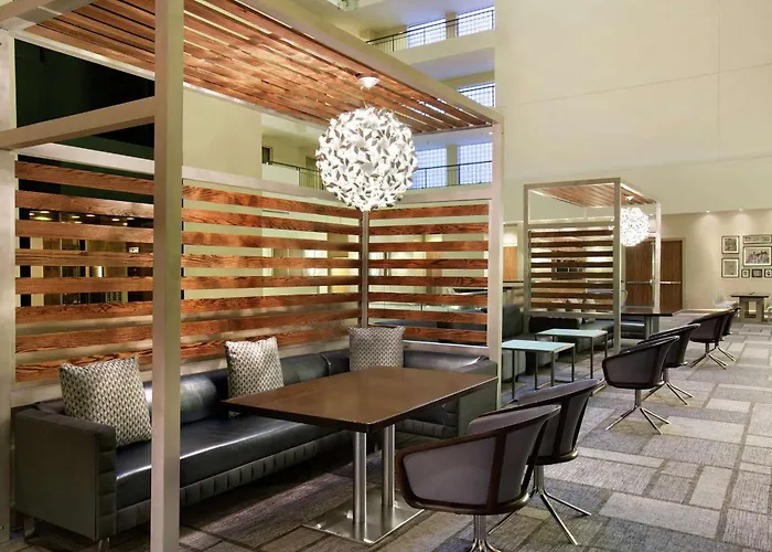 Doubletree Suites By Hilton Hotel Boston - Cambridge