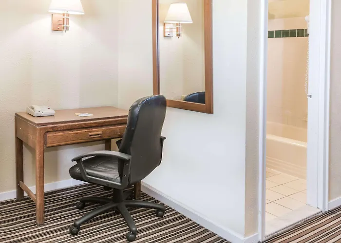 Days Inn By Wyndham Henrietta/Rochester Area