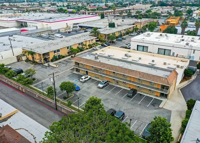 Howard Johnson By Wyndham Buena Park