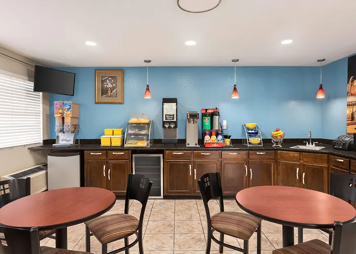 Days Inn By Wyndham Demopolis