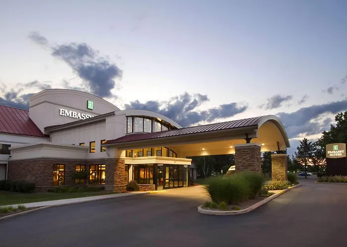 Embassy Suites By Hilton Detroit Metro Airport