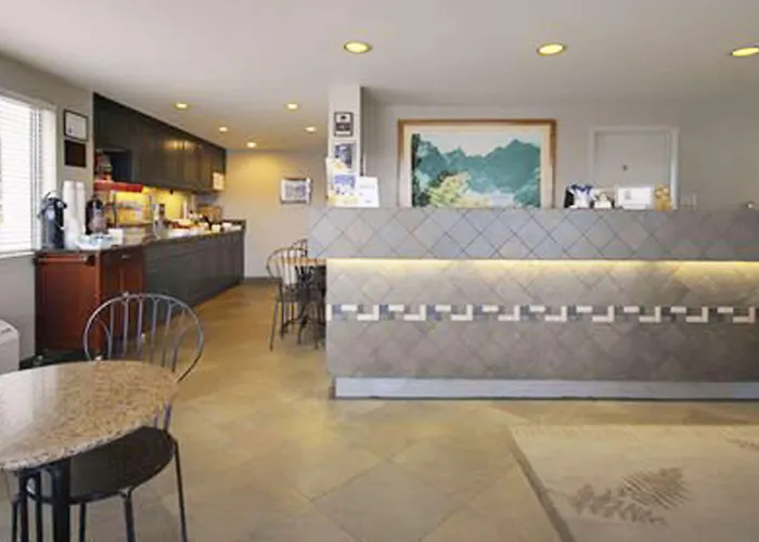 Magnuson Hotel Park Vue