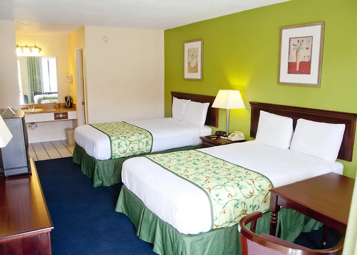 Days Inn By Wyndham Defuniak Springs