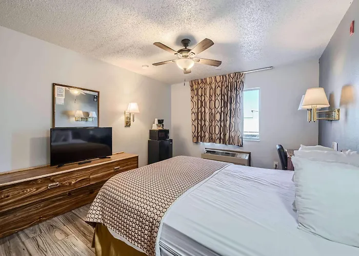 Travelodge By Wyndham Longmont