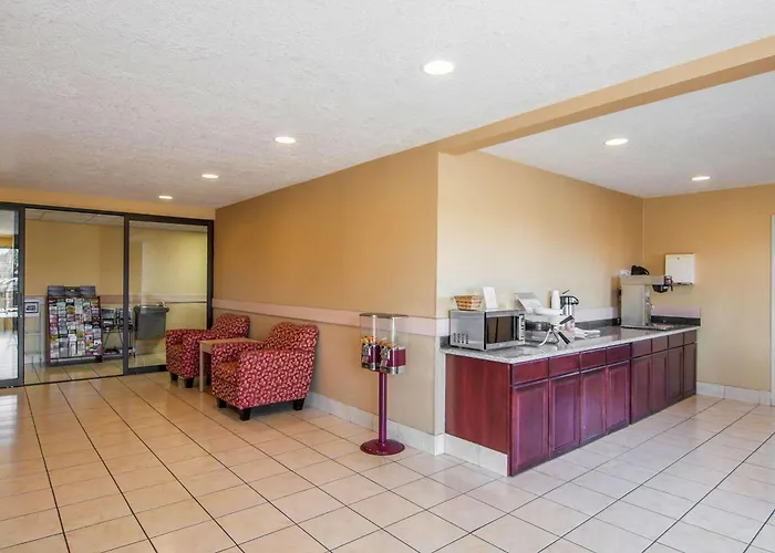 Bridgeway Inn & Suites