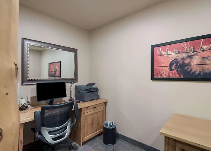 Best Western Plus Kentwood Lodge