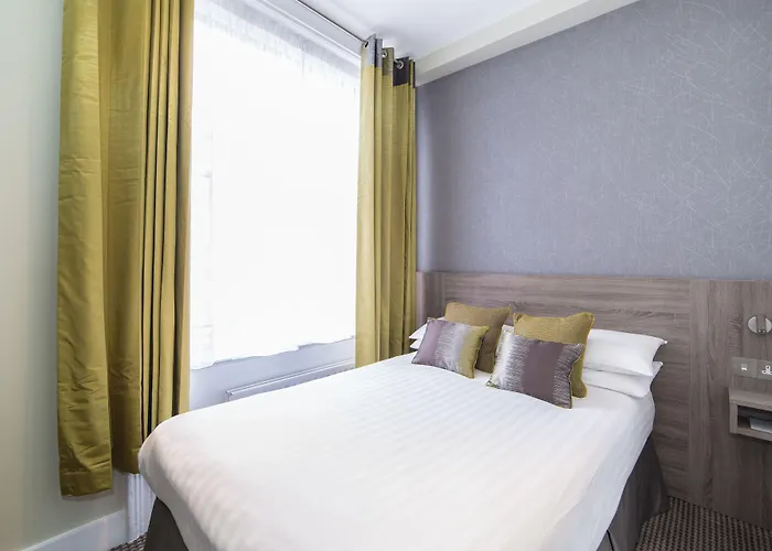 Phoenix Hotel