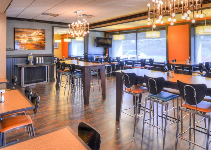 Best Western Plus Midwest Inn