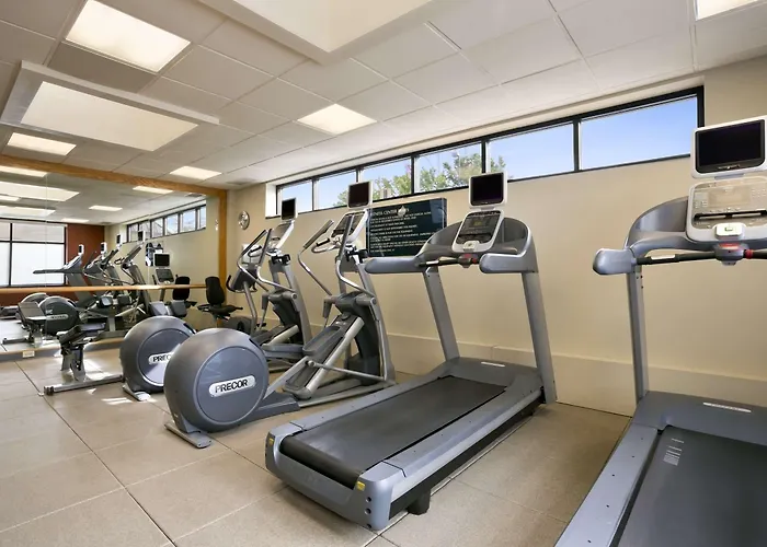 Embassy Suites Cleveland - Beachwood