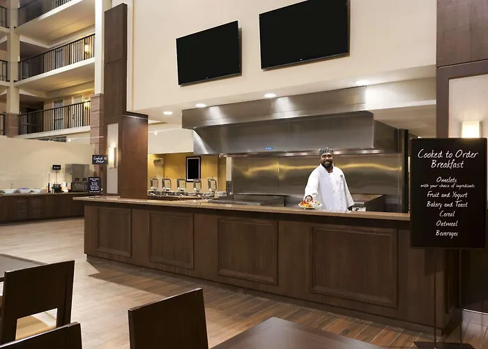 Embassy Suites Cleveland - Beachwood