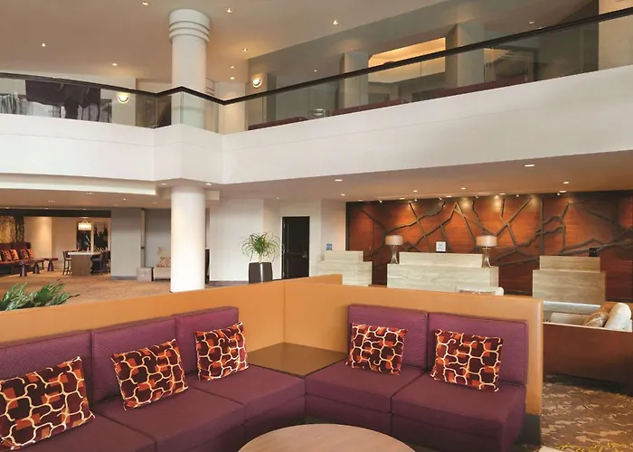 Hilton East Brunswick