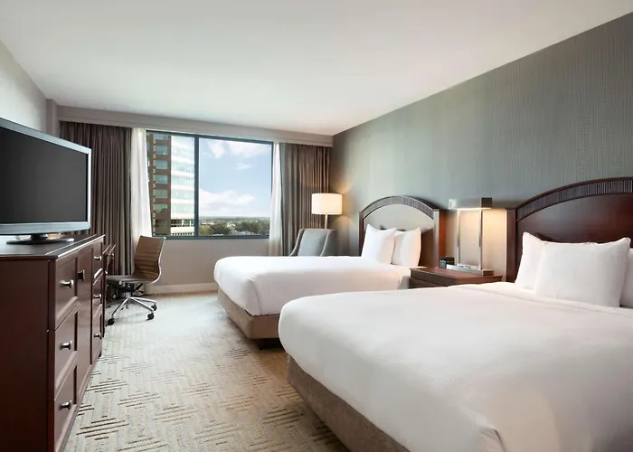 Hilton East Brunswick