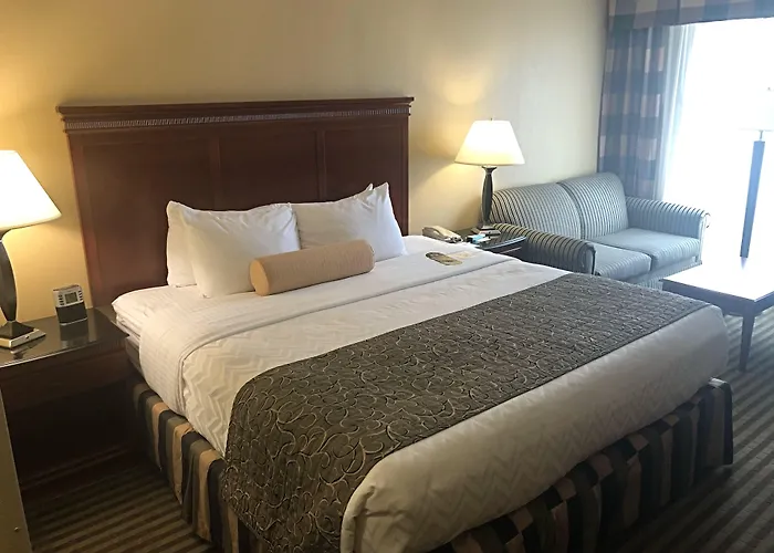 Best Western Plus Bridgeport Inn