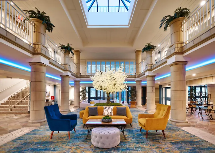 Atrium Hotel Orange County