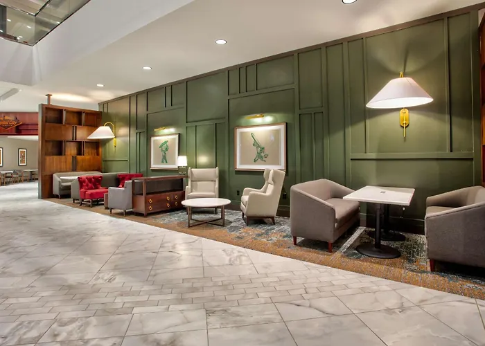 Doubletree By Hilton Lansing