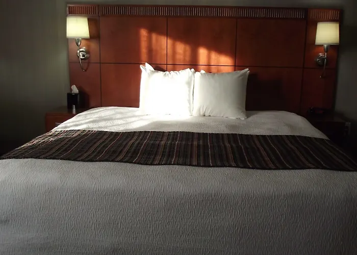 Country Inn & Suites By Radisson, Delta Park North Portland