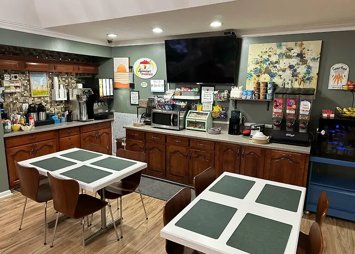 Super 8 By Wyndham Kingston