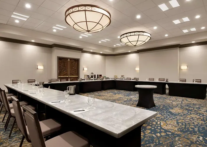 Embassy Suites By Hilton Columbus