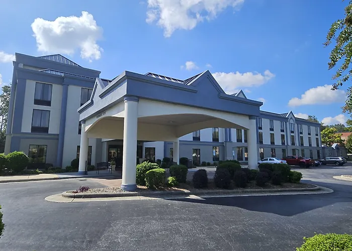 Wingate By Wyndham Greensboro-Coliseum