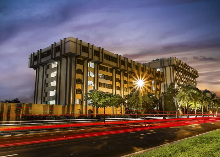 Clarion Inn & Suites Miami International Airport