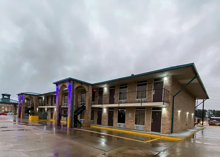 Days Inn By Wyndham Forest