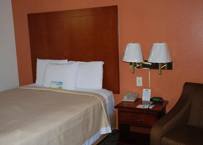 Days Inn By Wyndham Dyersburg