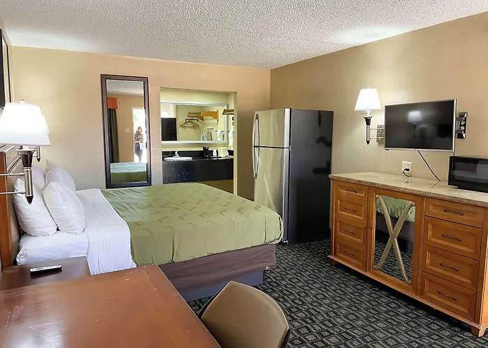 Quality Inn & Suites North Richland Hills