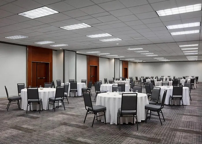 Delta Hotels By Marriott Ottawa City Centre