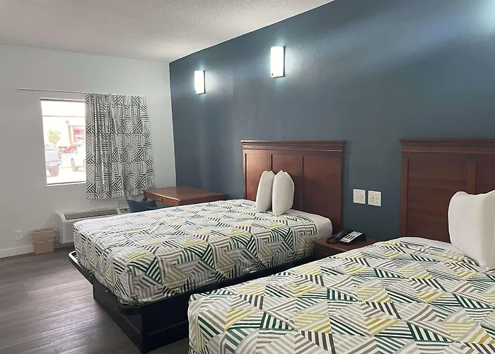 Motel 6 Cleveland, Ms - Delta State University